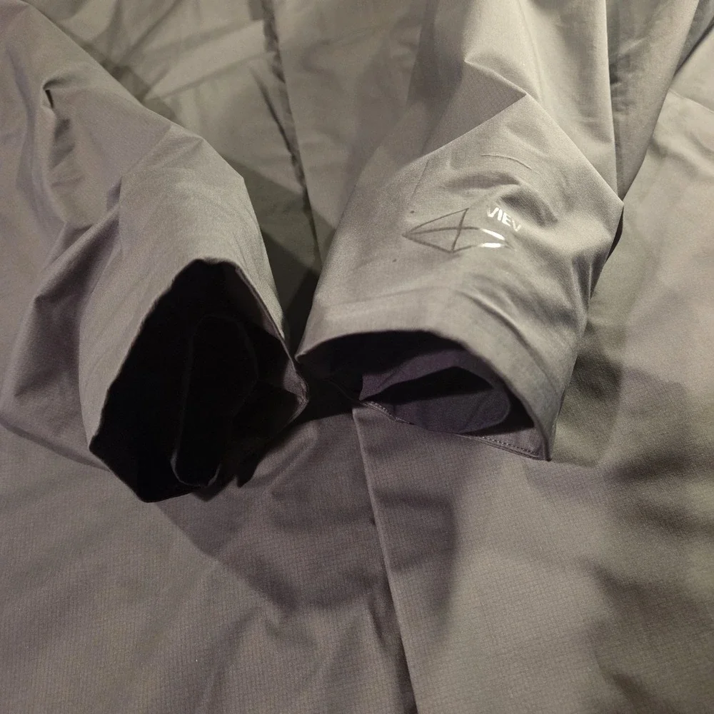 Viev Men's Gore-Tex Dante Insulated Long Jacket‎ Hooded, Size XL, Gray Black